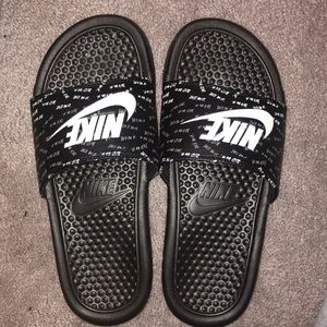Nike slides, women’s size 6